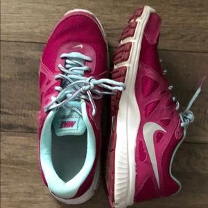 Nike Women’s Tennis Shoes